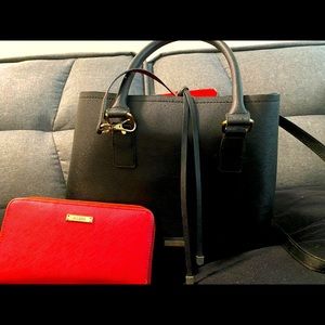 Aldo bag with matching wallet ! It’s a tote and crossbody!